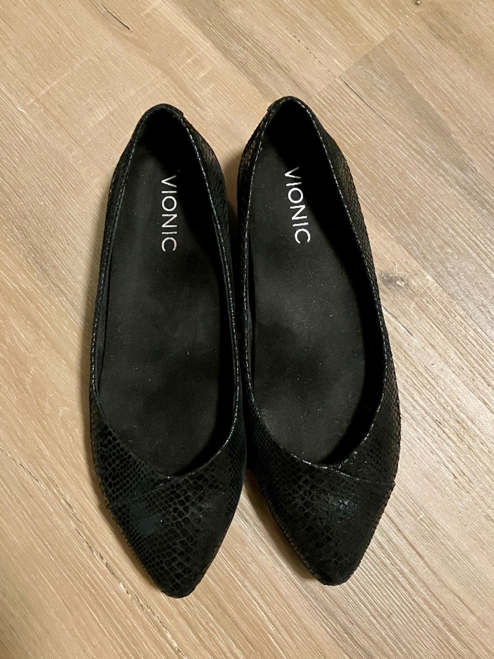 Vionic Caballo Black Snakeskin Embossed Leather Flat